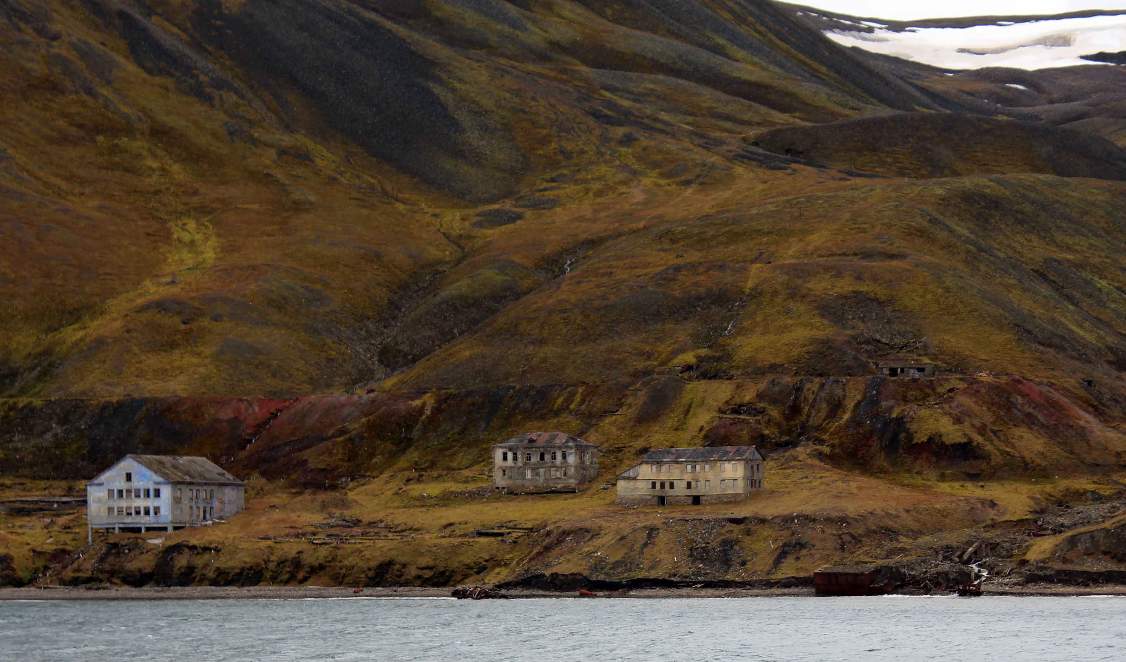 Svalbard Pyramiden