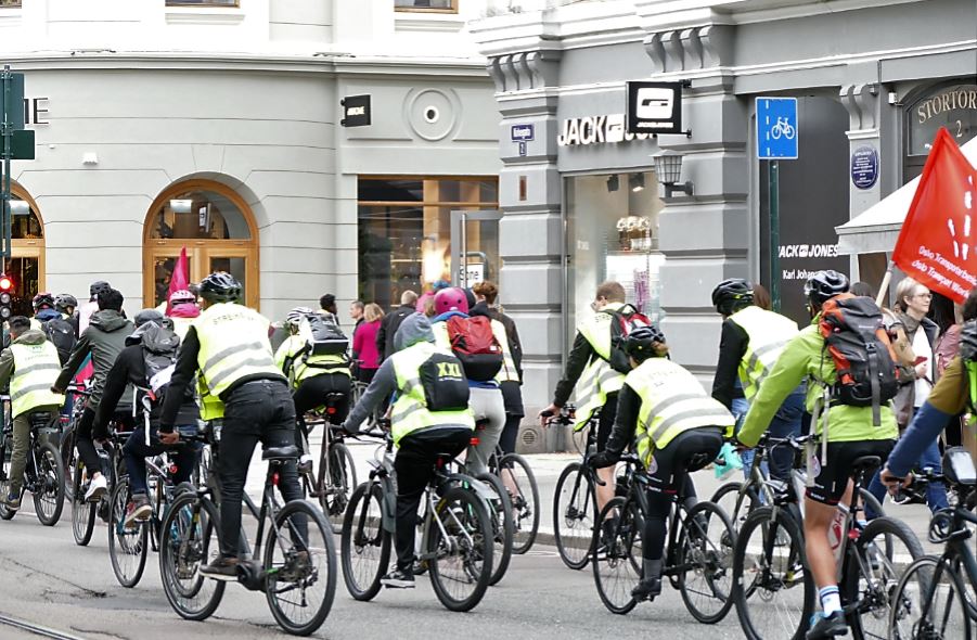 Oslo Foodora Riders On Strike Nordic Labour Journal