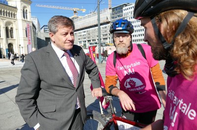 Guy Ryder supporting Foodora