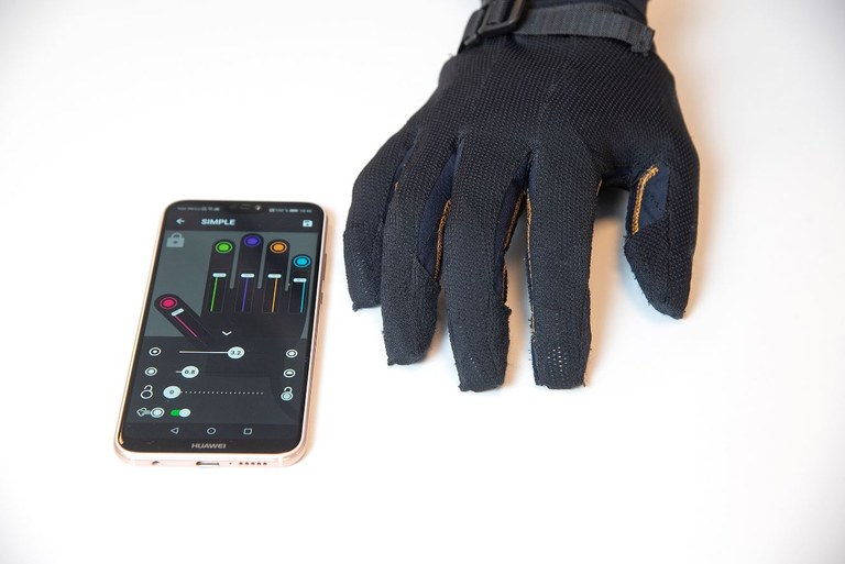 Robot glove and app