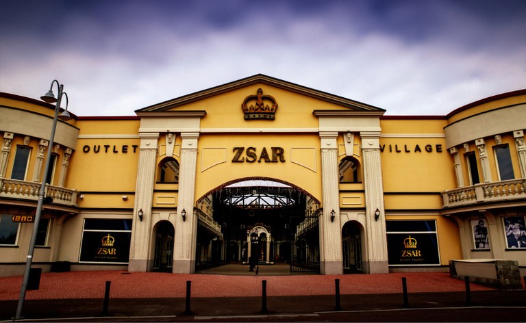 Zsar shopping centre